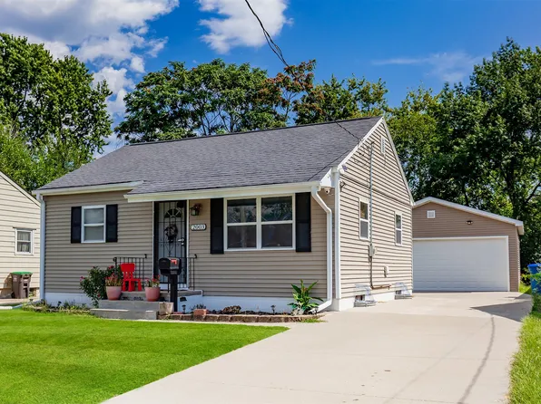 2003 60th St, Des Moines, IA 50322