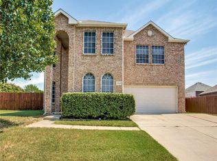 8924 Saratoga Rd, Fort Worth, TX 76244
