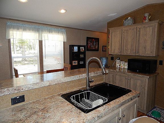 5th image of 2444 Black Oak Dr