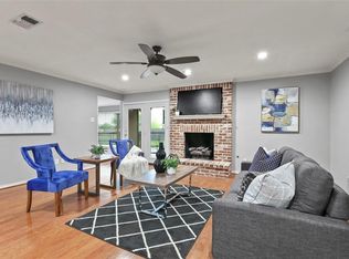 3454 Pine Tree Cir, Farmers Branch, TX 75234