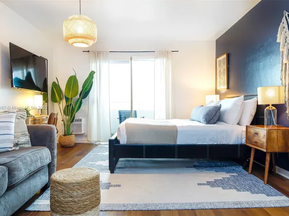 7904 West Dr APT 812, North Bay Village, FL 33141