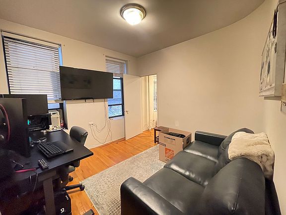 3rd image of 125 Sullivan St APT 3