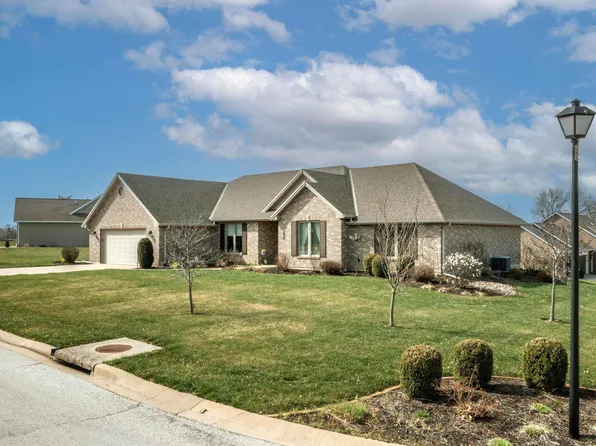 3635 Stone Crest Dr, Quincy, IL 62305