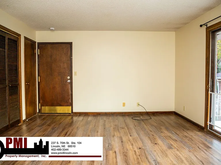 2323 D St #5 — Photo 4