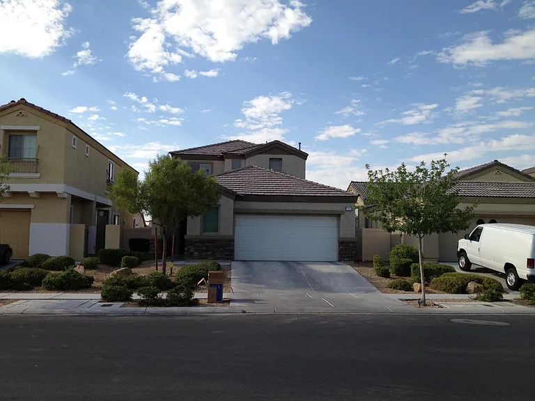 3621 Remington Grove Ave — Photo 2