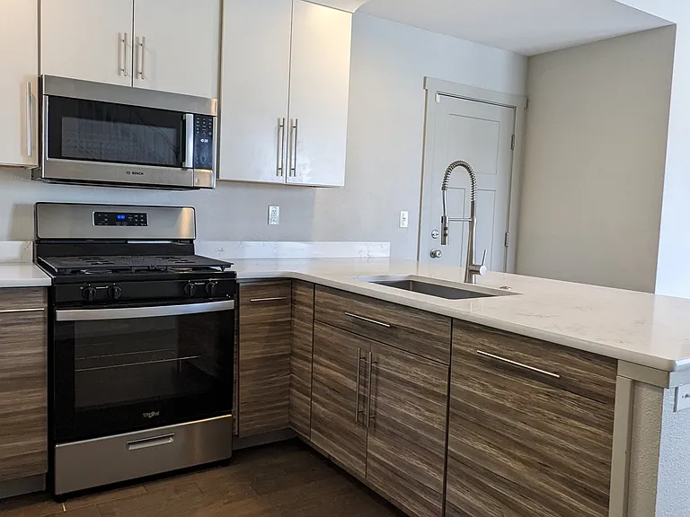 913 Columbine Ave — Photo 21