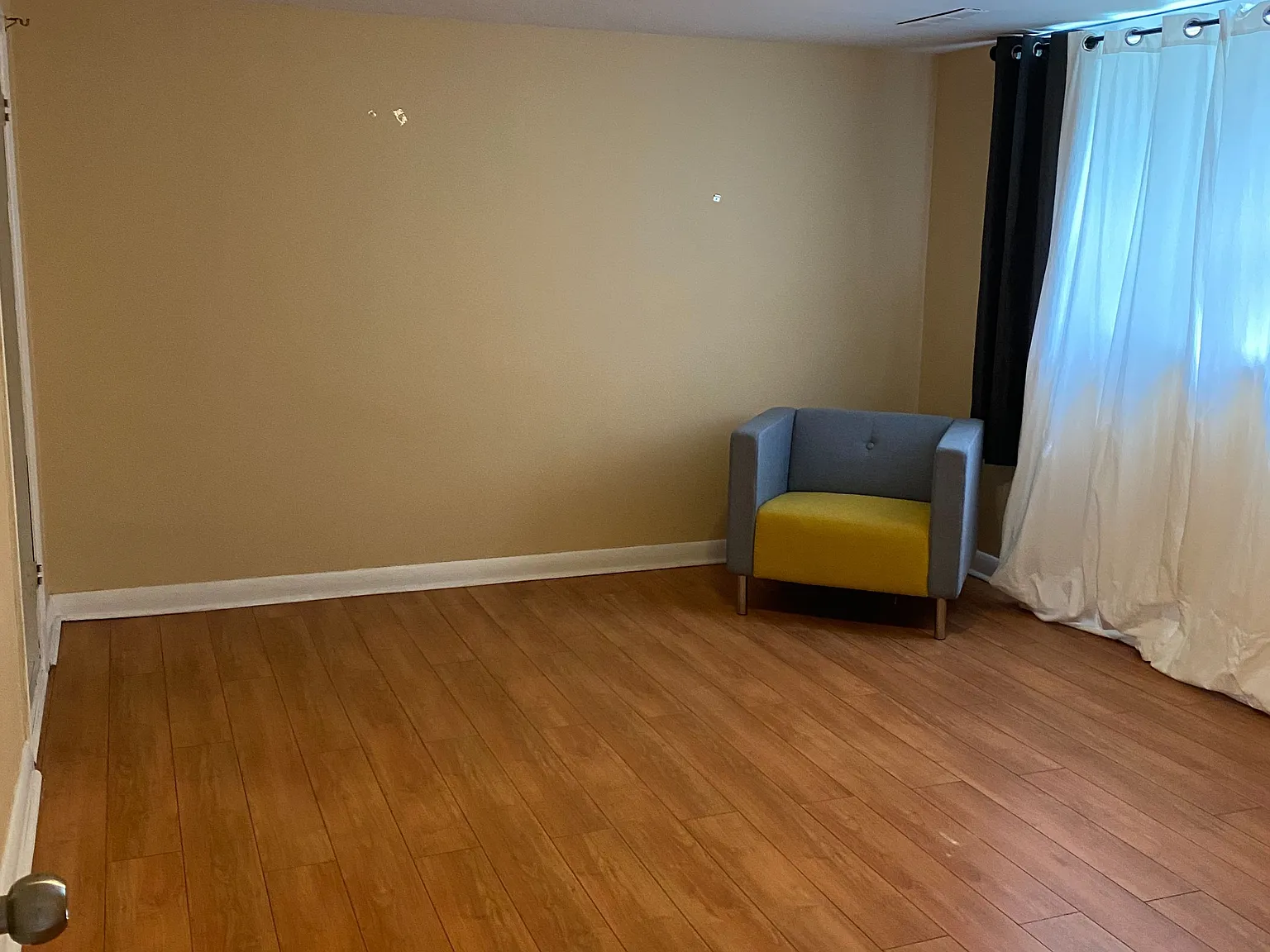 2 bed, $800 — Photo 2