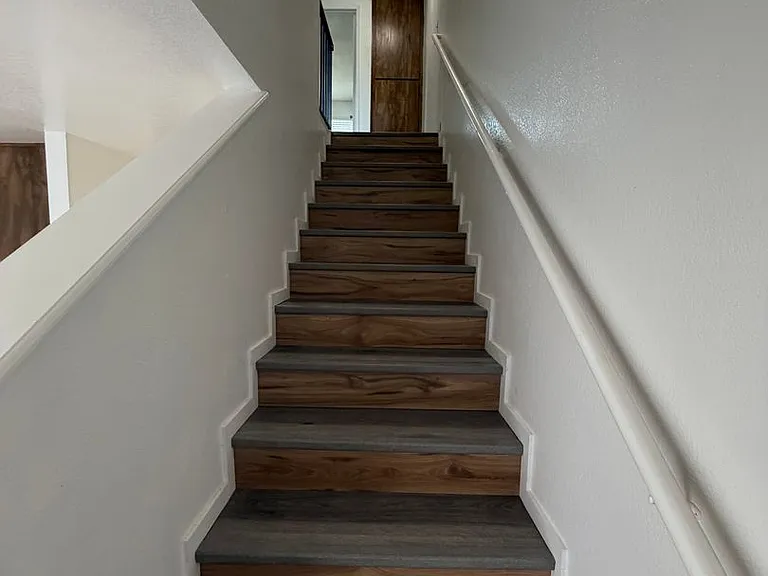 1930 Manor Pl — Photo 12