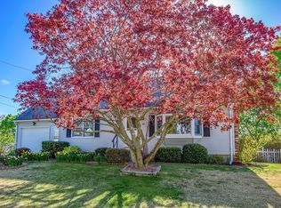 42 Evergreen Dr, Holyoke, MA 01040