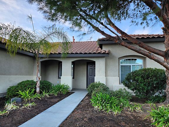 2nd image of 32823 Fairmont Ln