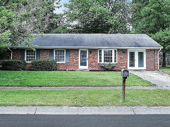 160 Oxbow Rd, Bargersville, IN 46106
