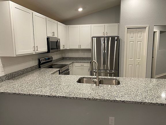 3rd image of 11609 Saw Palmetto Ln
