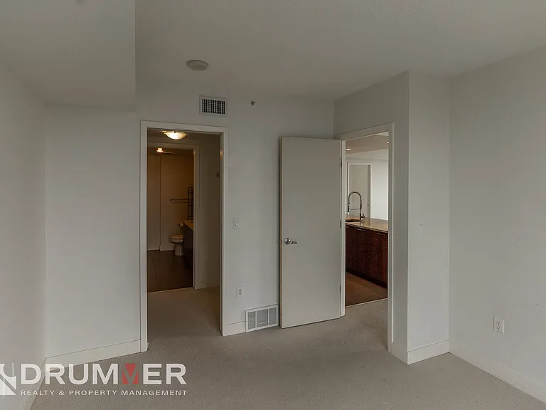 1118 12th Ave SW #1706 — Photo 34
