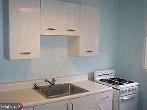 4th image of 4236 Aldine St