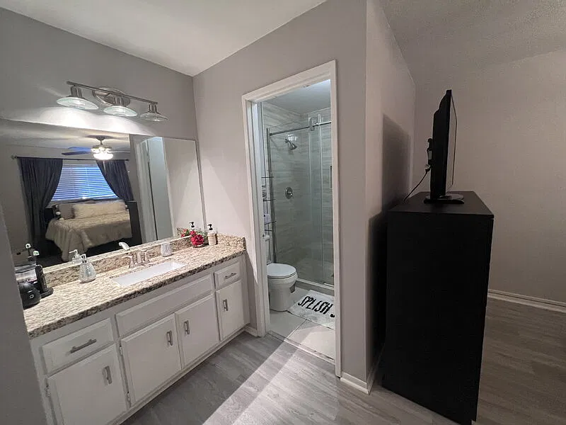 2 bed, 2.0 bath, 938 sqft, $1,650 — Photo 2