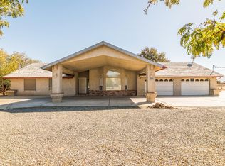 8825 5th Ave, Hesperia, CA 92345