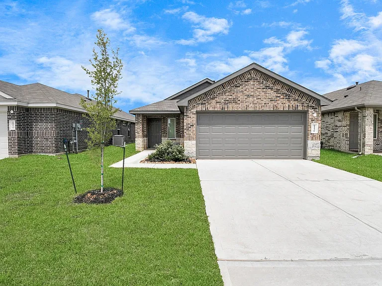 24430 Elmwood Falls Dr — Photo 3