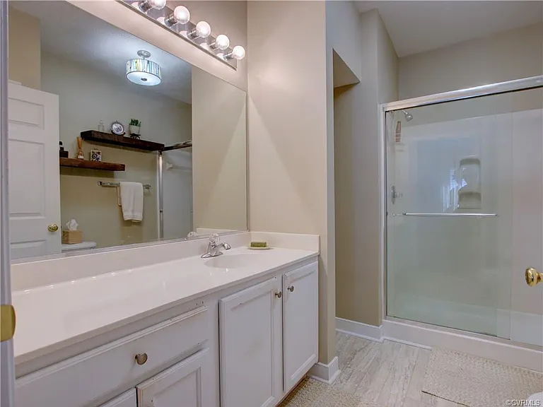 4706 Twin Hickory Lake Dr — Photo 9