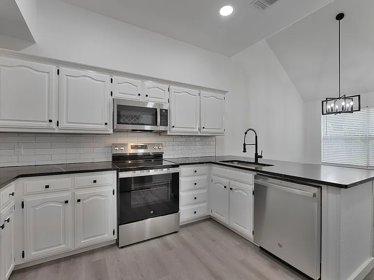 9012 Cumberland Dr — Photo 15