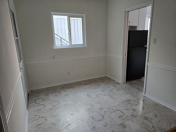 4th image of 3404 Effie St #3404