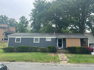 2555 Woodland Dr, Charlottesville, VA 22903