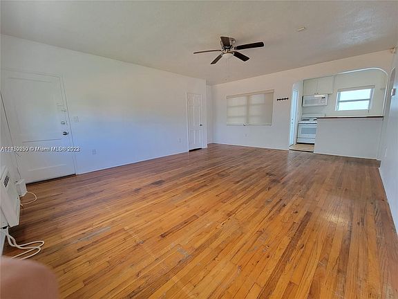 2nd image of 1982 Marseille Dr APT 3