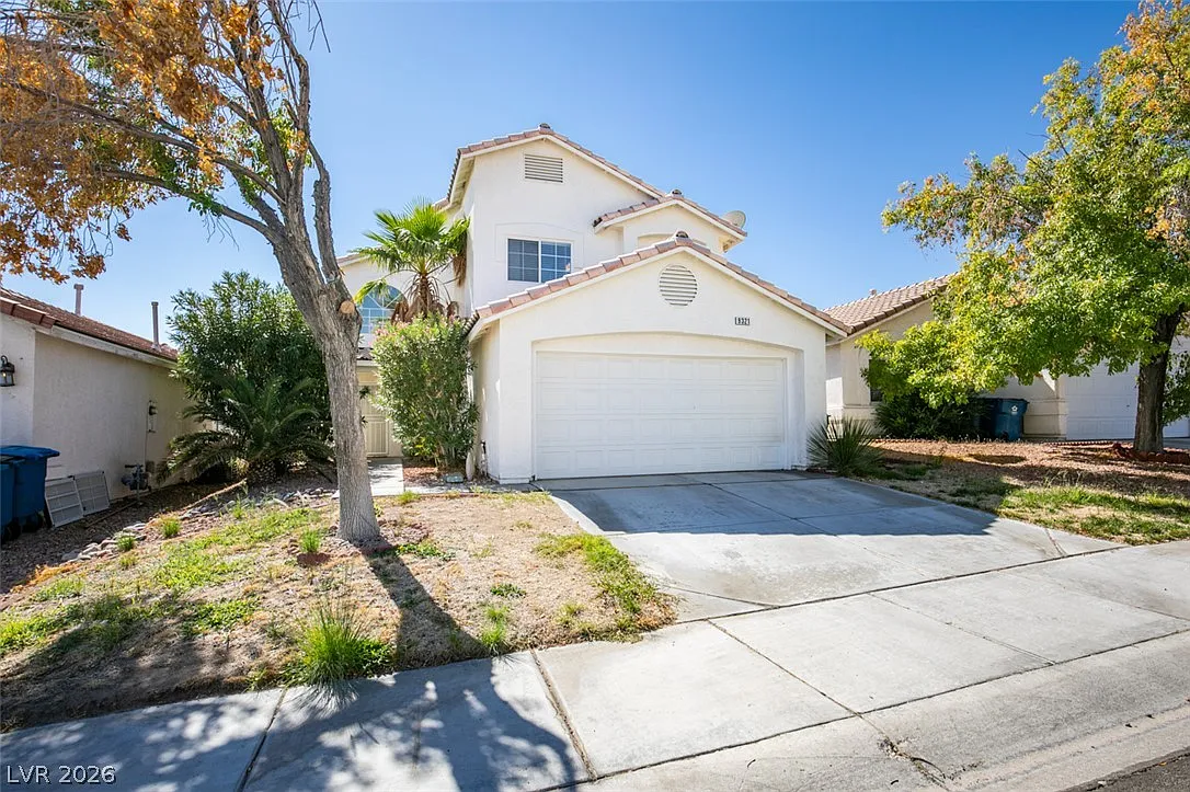 4 bed, 2.5 bath, 1900 sqft, $2,300 — Photo 2