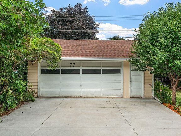 3rd image of 77 Stevens St E