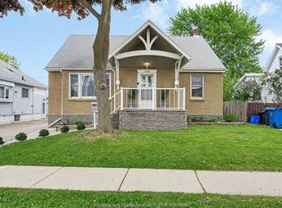 1366 Lillian Ave, Windsor, ON N8X 4A5
