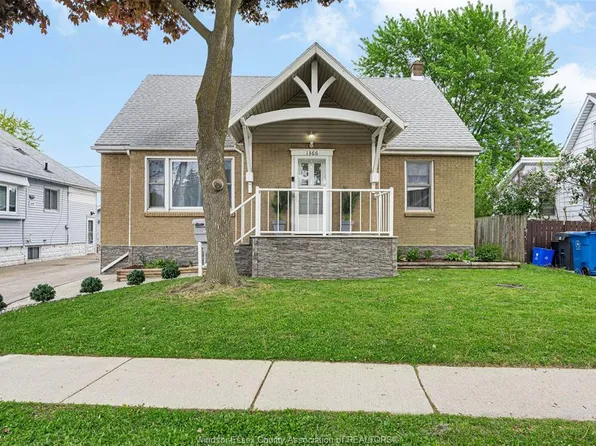 1366 Lillian Ave, Windsor, ON N8X 4A5