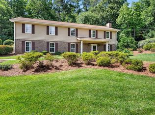 1410 Woodcrest Dr, Roswell, GA 30075