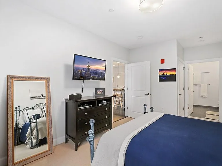 1501 Commonwealth Ave #302 — Photo 4