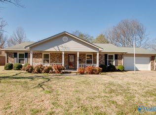 1086 Joshua Dr SE, Huntsville, AL 35803
