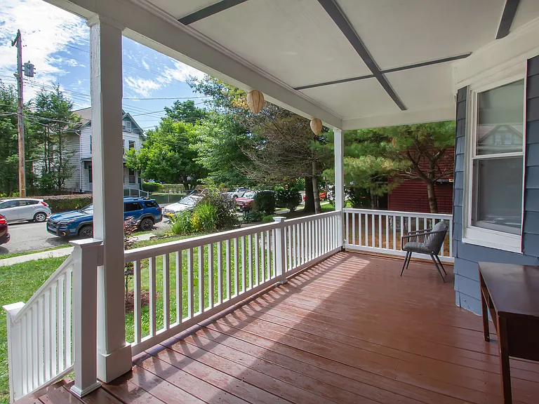 319 Franklin Ave #2 — Photo 4