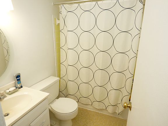 4th image of 6143 Leesburg Pike APT 505