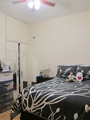 Rented by Chartwell Manhattan Realty | media 4