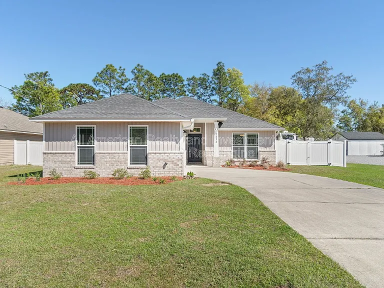 2432 Frontera St — Photo 1