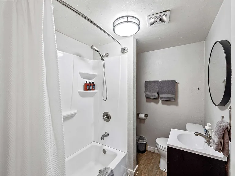 864 S 5th St #6 — Photo 14