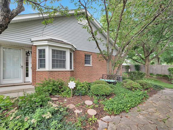 3rd image of 8641 Pearson Dr