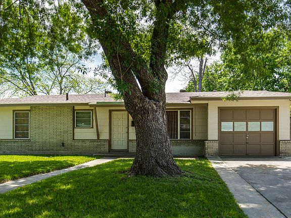 3rd image of 134 Tansyl Dr