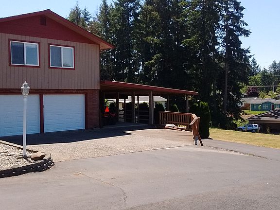 5th image of 203 Parkwood Dr