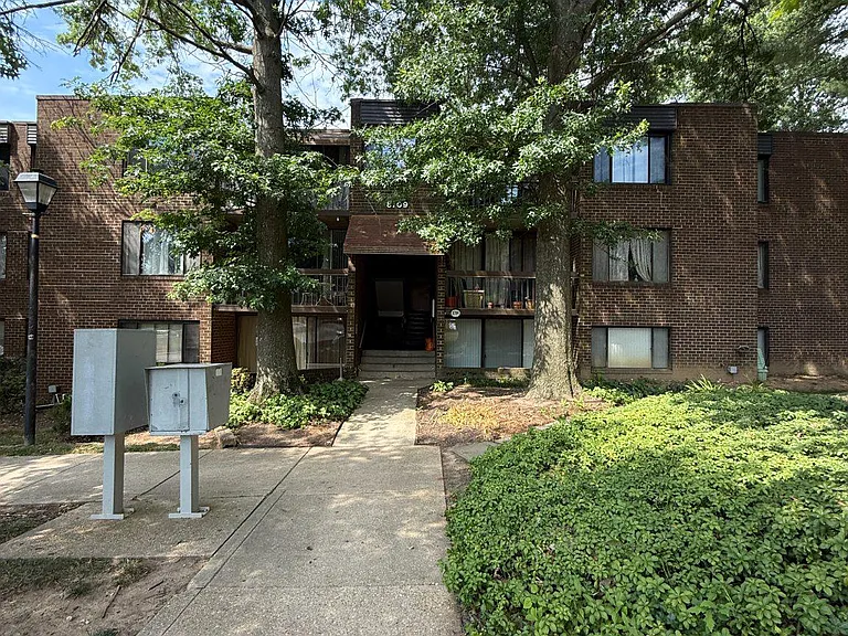 8709 Hayshed Ln #33 — Photo 31