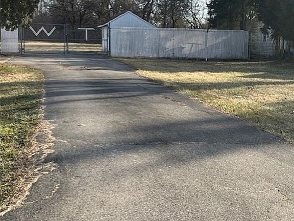 3rd image of 6248 Mantz Ave