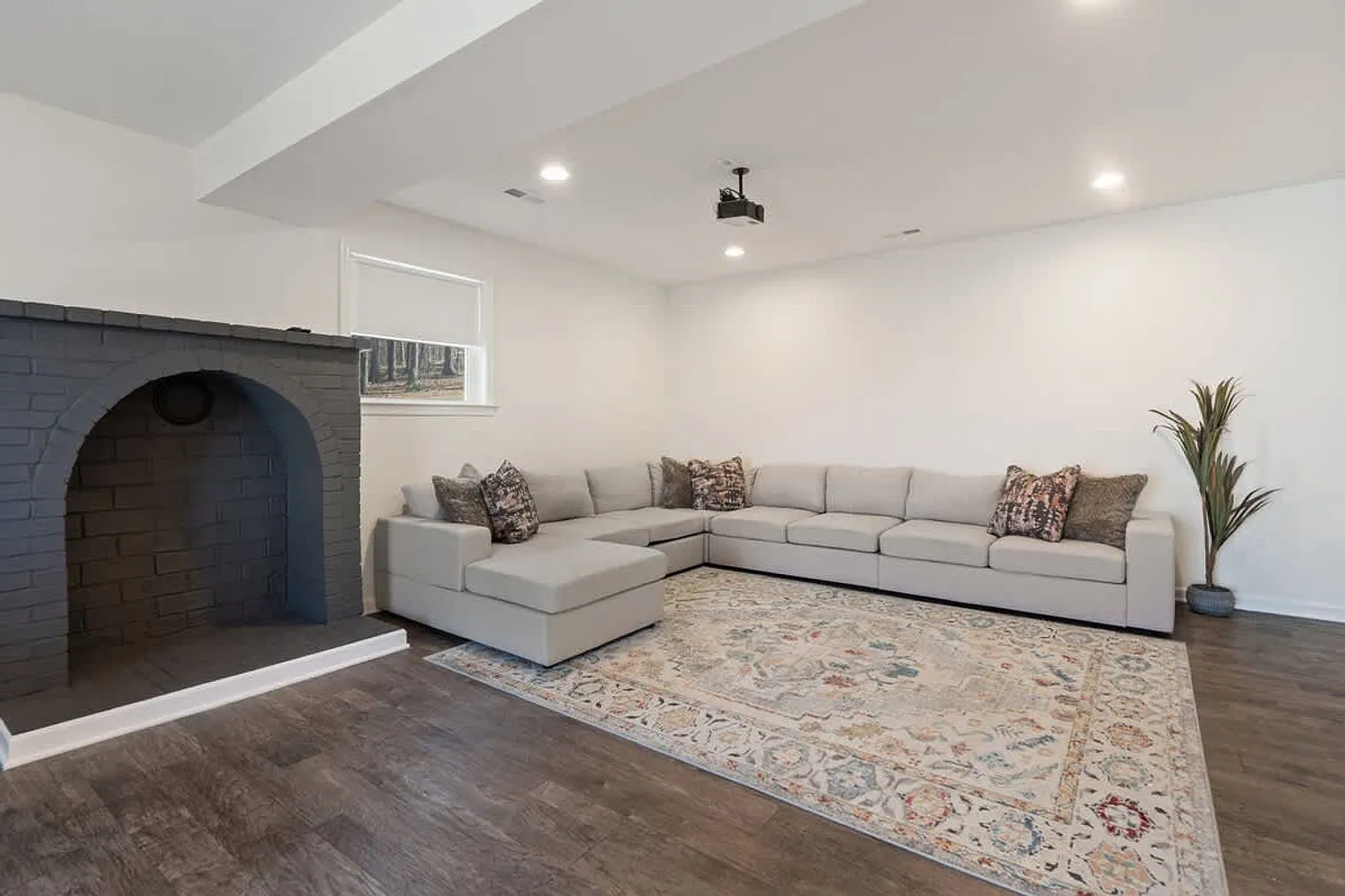2 bed, 1.0 bath, $3,465 — Photo 2