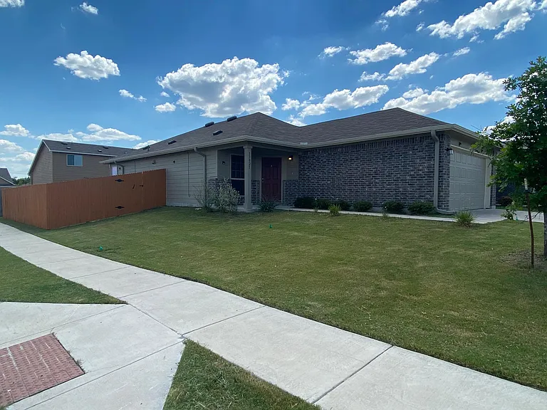 13021 Tinker St — Photo 3