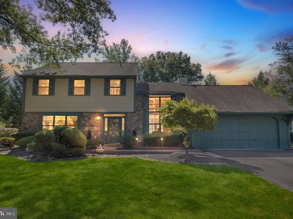 19 Seton Hill Ct, Holland, PA 18966