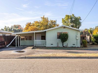 2225 Vine Ave, Escalon, CA, 95320