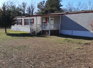 128 Bruce St, Fair Bluff, NC 28439