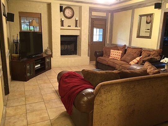 5th image of 1218 Meadowridge Dr