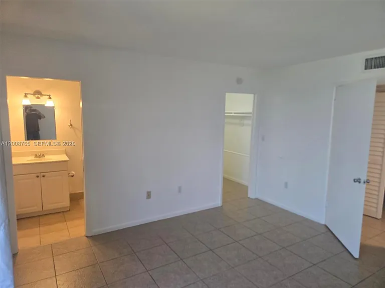 8045 SW 107th Ave #323 — Photo 7